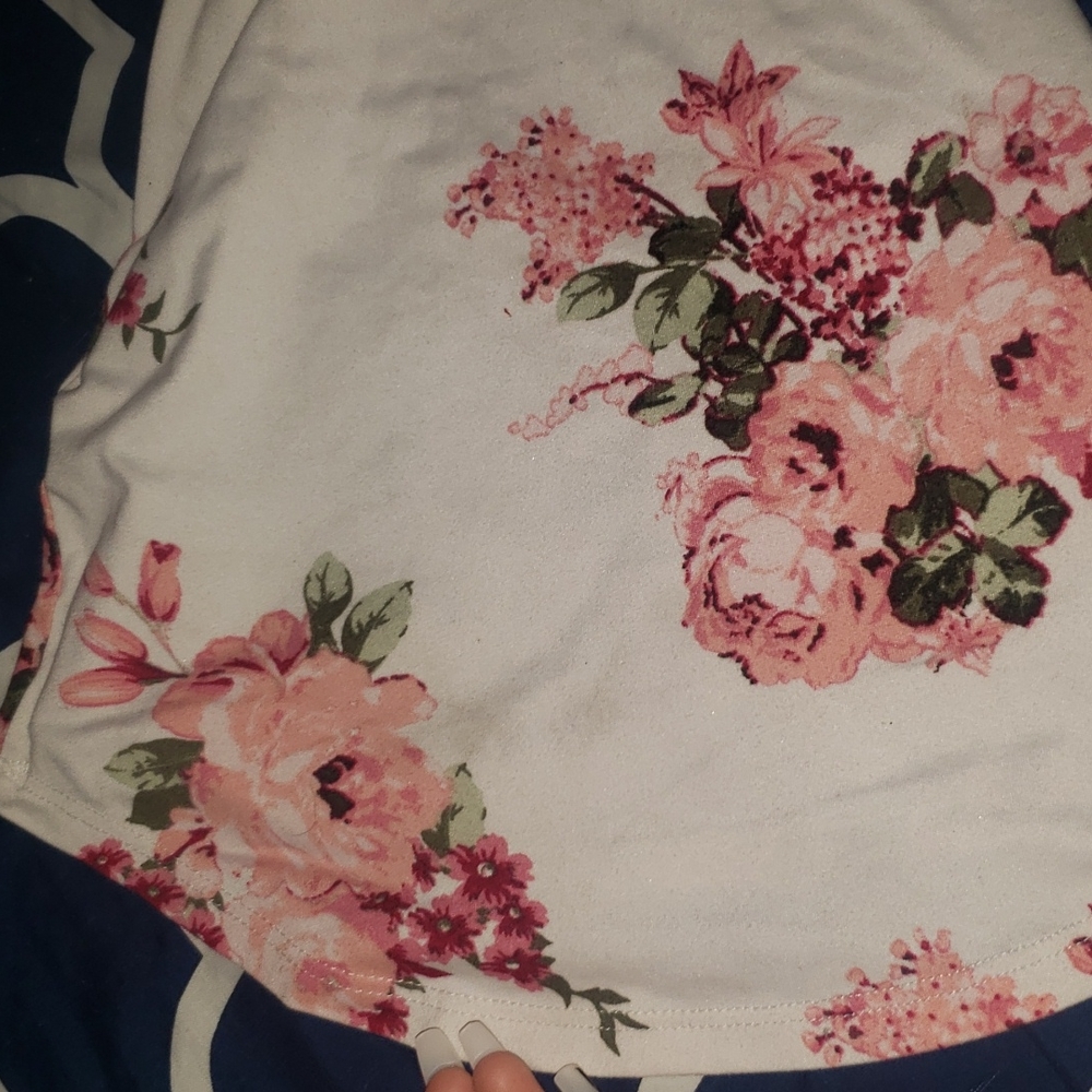 Shirt - Picture 3 of 4
